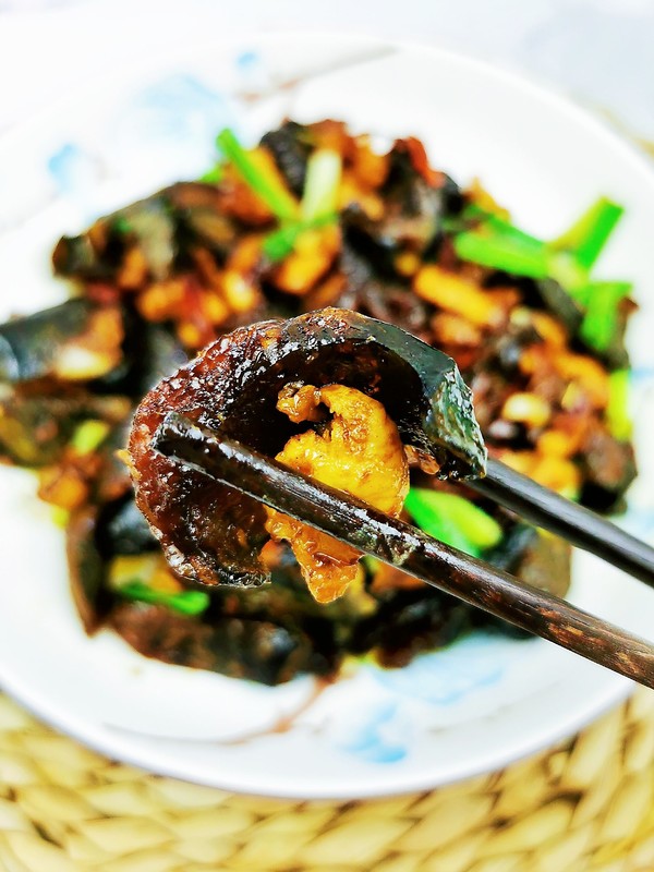 宮保皮蛋（無花生版）的做法-咸鮮味炒菜譜