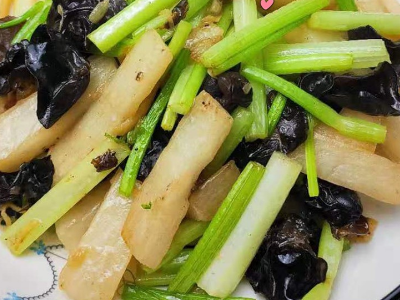 芹菜炒山藥的做法-家常味炒菜譜