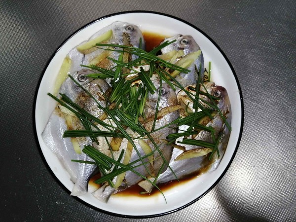 清蒸金昌魚的做法-咸鮮味蒸菜譜-易網健康養生網 清蒸金昌魚的做法-咸鮮味蒸菜譜