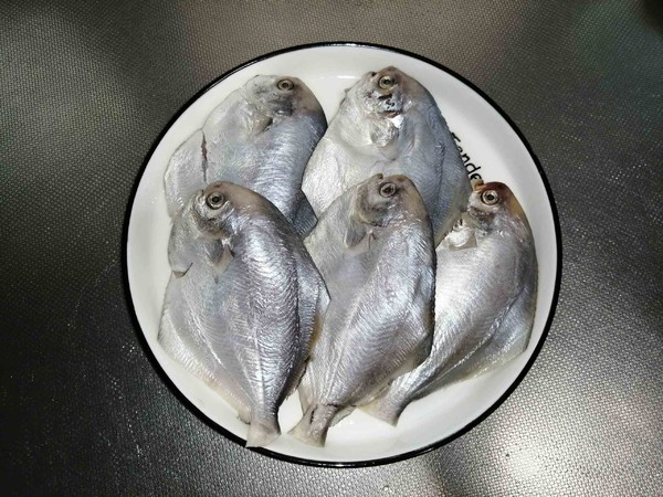 清蒸金昌魚的做法-咸鮮味蒸菜譜-易網<a href=http://www.gyfww.com/ target=_blank class=infotextkey>健康養生</a>網 清蒸金昌魚的做法-咸鮮味蒸菜譜