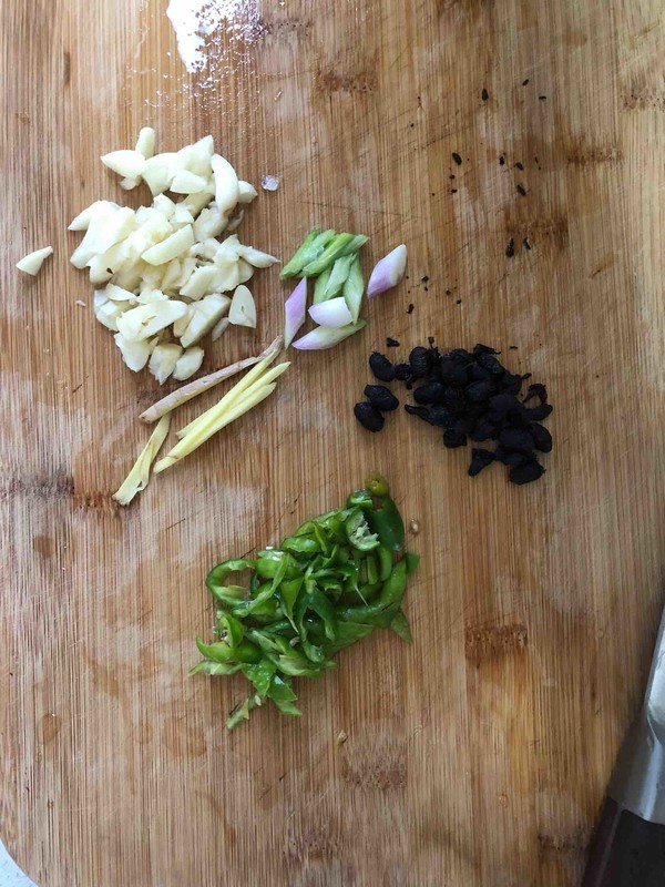 豆豉鱈魚尾的做法-家常味燒菜譜