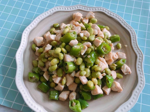 青豆雞丁的做法-家常味炒菜譜