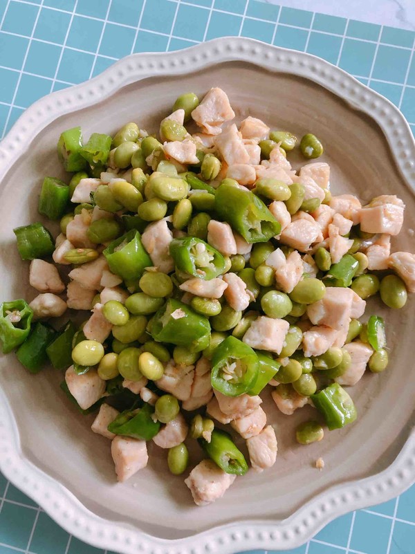 青豆雞丁的做法-家常味炒菜譜