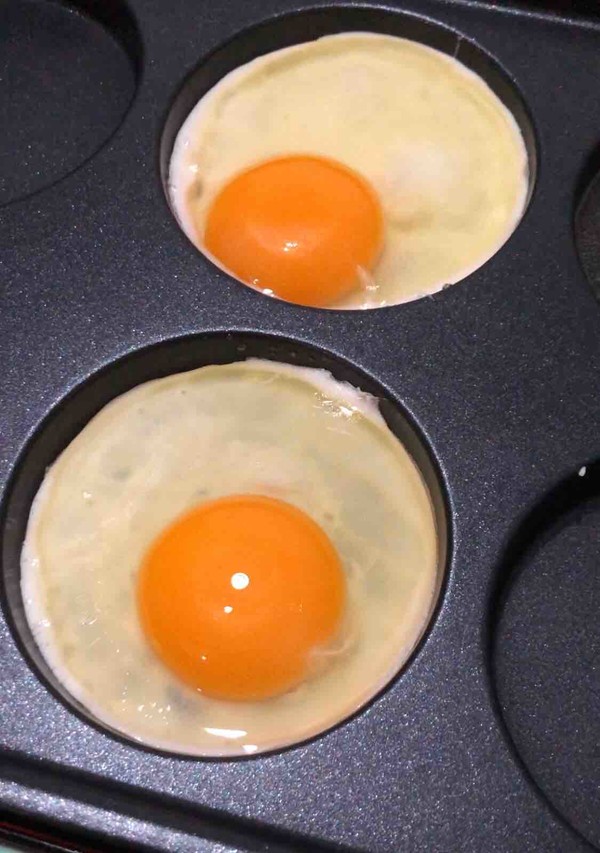 蝦仁雞蛋堡的做法-咸鮮味煎菜譜