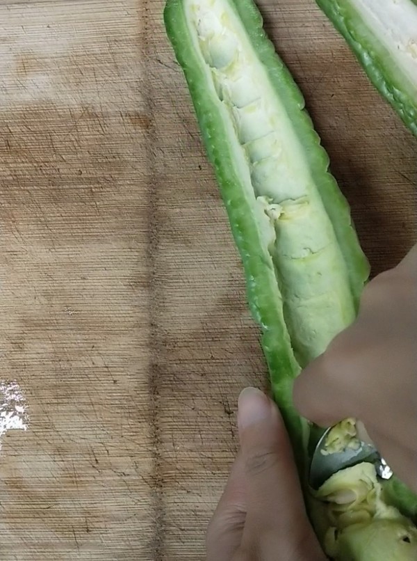 苦瓜炒肉的做法-咸鮮味炒菜譜