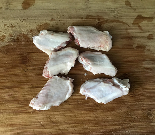 毛豆燒鴨翅的做法-家常味燒菜譜