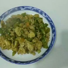黃豆醬炒雞蛋尖椒的做法-香辣味炒菜譜