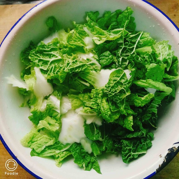 胡蘿卜白菜燉肉的做法-家常味燉菜譜-易網(wǎng)健康養(yǎng)生網(wǎng) 胡蘿卜白菜燉肉的做法-家常味燉菜譜