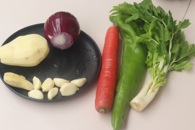 花甲三汁燜鍋的做法-咸鮮味煮菜譜