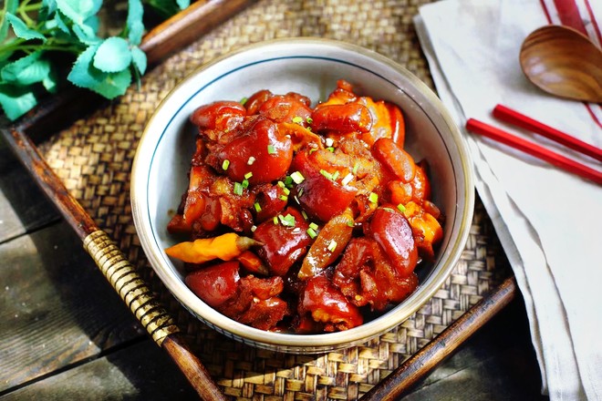 紅燒豬蹄的做法-家常味燉菜譜