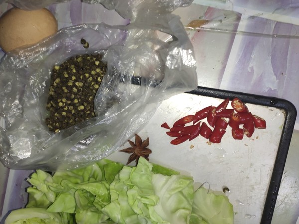 家常泡菜的做法-酸辣味拌菜譜