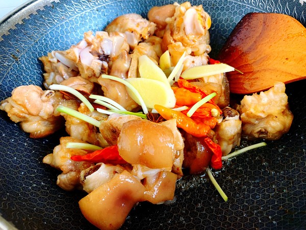 紅燒豬蹄的做法-家常味燉菜譜