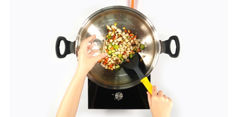 五彩雞胸肉的做法-咸鮮味炒菜譜