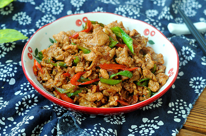 蒜爆肉片的做法-家常味炒菜譜-易網健康養生網 蒜爆肉片的做法-家常味炒菜譜