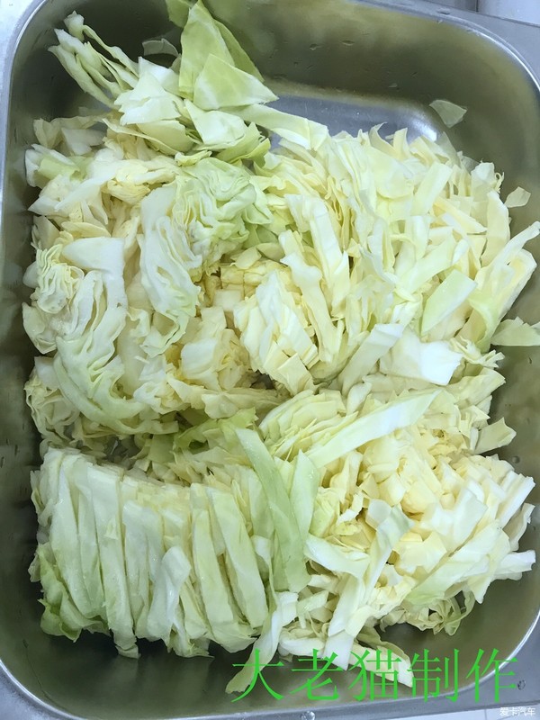 火爆牛心菜的做法-香辣味爆菜譜