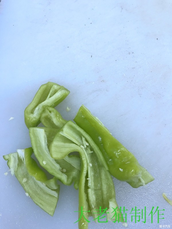 火爆牛心菜的做法-香辣味爆菜譜