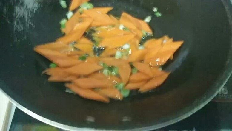 炒干豆腐的做法-家常味炒菜譜-易網<a href=http://www.gyfww.com/ target=_blank class=infotextkey>健康養生</a>網 炒干豆腐的做法-家常味炒菜譜