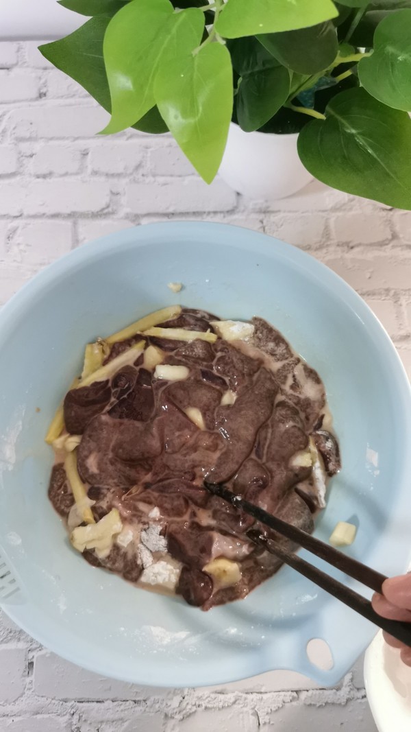 嫩爆豬肝的做法-香辣味炒菜譜