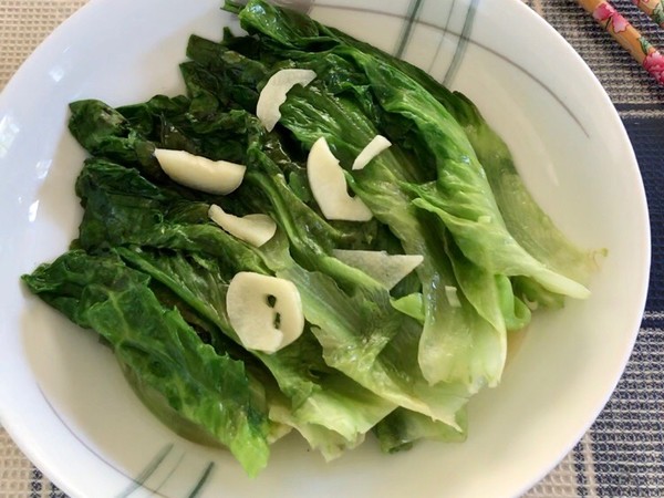 清炒生菜的做法-家常味炒菜譜-易網健康養生網 清炒生菜的做法-家常味炒菜譜