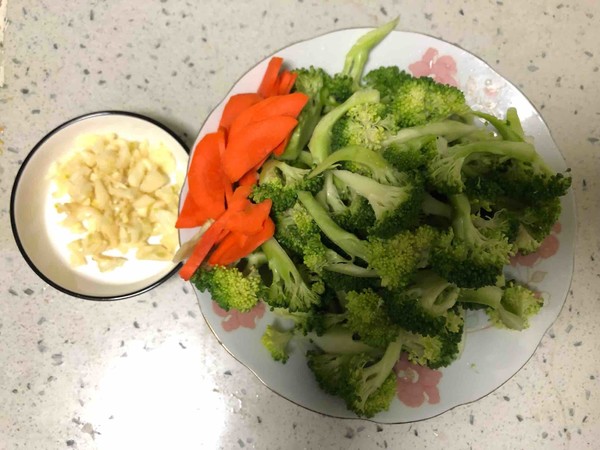 清炒西蘭花的做法-家常味炒菜譜