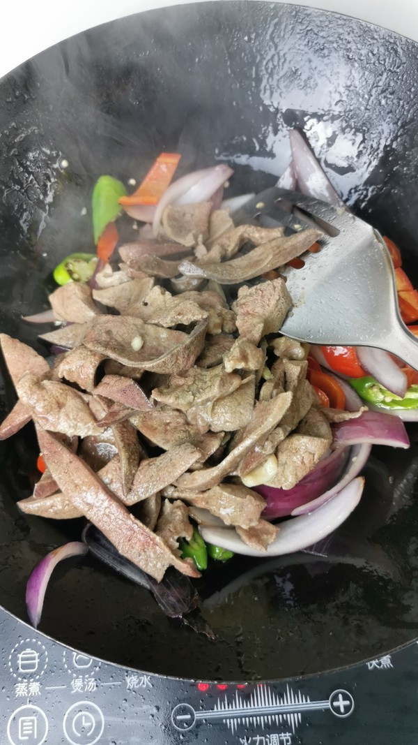 嫩爆豬肝的做法-香辣味炒菜譜