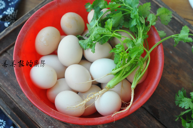 雞蛋炒香菜的做法-家常味炒菜譜-易網<a href=http://www.gyfww.com/ target=_blank class=infotextkey>健康養生</a>網 雞蛋炒香菜的做法-家常味炒菜譜