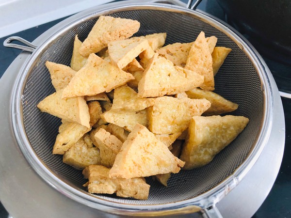 紅燒三角豆腐的做法-家常味炒菜譜