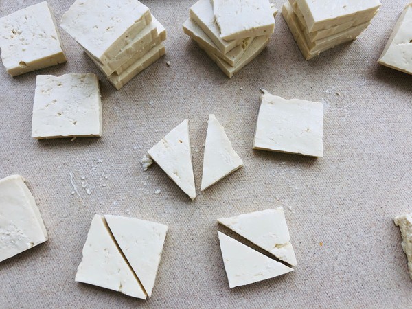 紅燒三角豆腐的做法-家常味炒菜譜