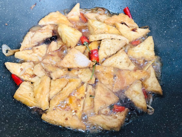 紅燒三角豆腐的做法-家常味炒菜譜
