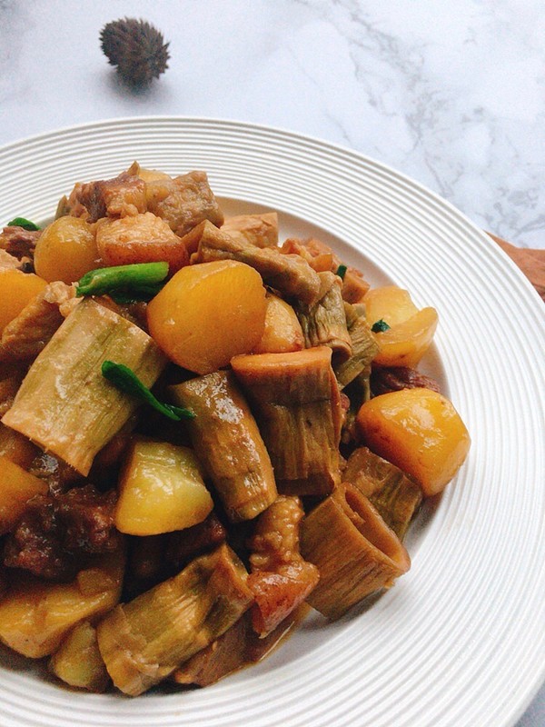 筍干土豆燉肉的做法-咸鮮味燉菜譜