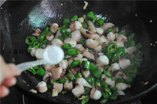 醬香八爪魚的做法-家常味炒菜譜