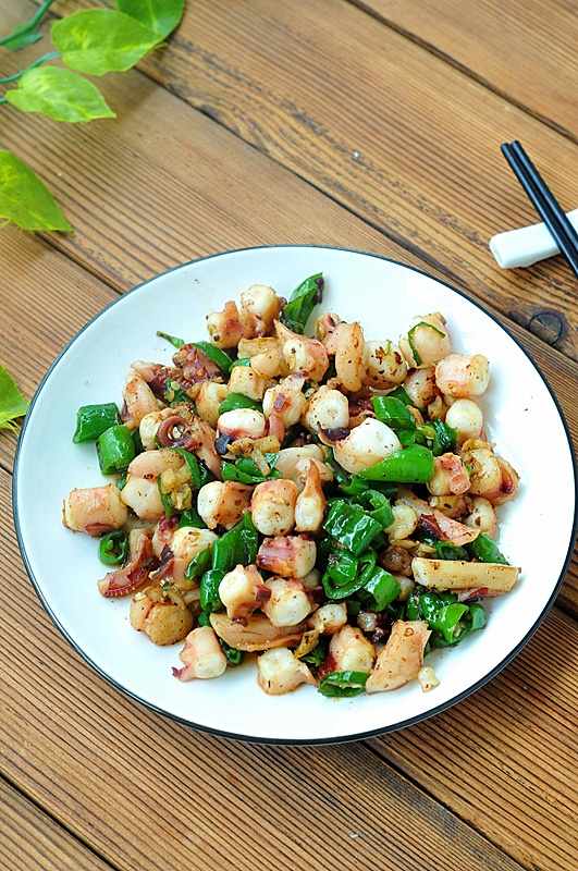 醬香八爪魚的做法-家常味炒菜譜