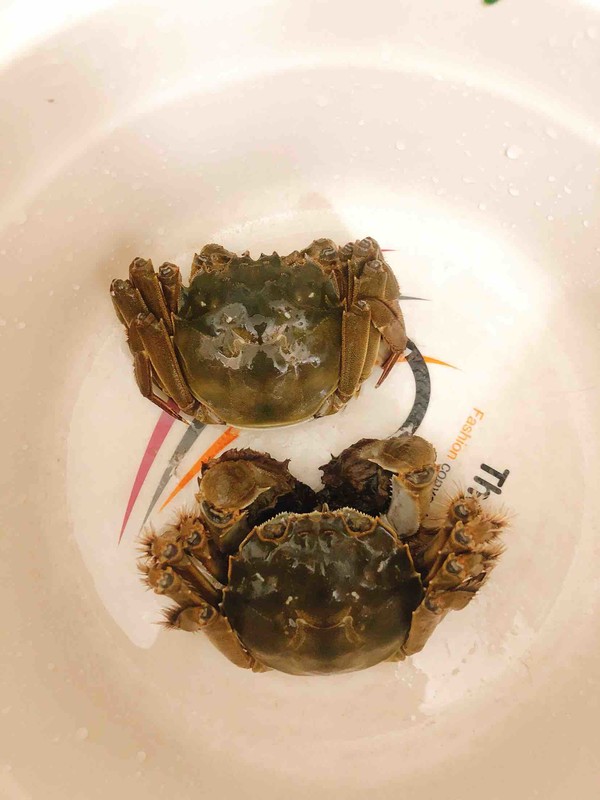 螃蟹炒年糕的做法-咸鮮味炒菜譜-易網<a href=http://www.gyfww.com/ target=_blank class=infotextkey>健康養生</a>網 螃蟹炒年糕的做法-咸鮮味炒菜譜