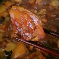 芋頭燒雞塊的做法-家常味燉菜譜