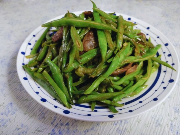 臘腸炒四季豆的做法-咸鮮味炒菜譜