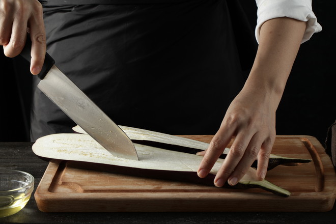 蒜香茄子，宵夜中的王者！的做法-香辣味烤菜譜