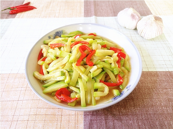 清炒西葫蘆絲的做法-家常味炒菜譜