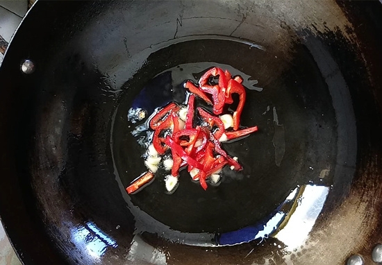 清炒西葫蘆絲的做法-家常味炒菜譜