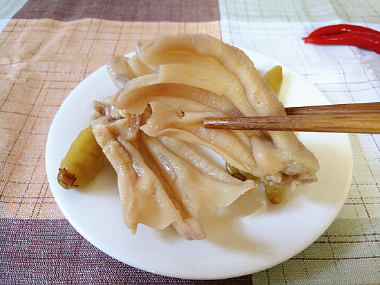 泡椒鴨掌的做法-酸辣味泡菜譜-易網健康養生網 泡椒鴨掌的做法-酸辣味泡菜譜