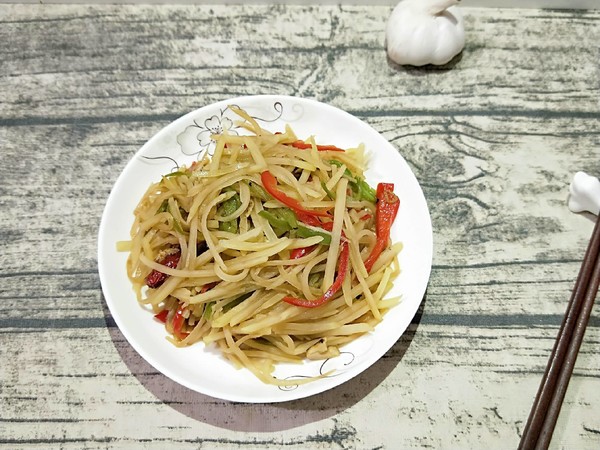醋溜土豆絲的做法-家常味炒菜譜