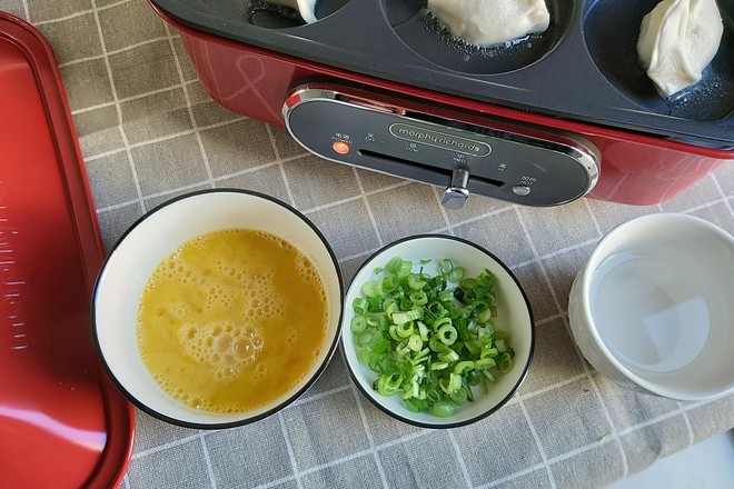 蛋抱煎餃的做法-家常味煎菜譜