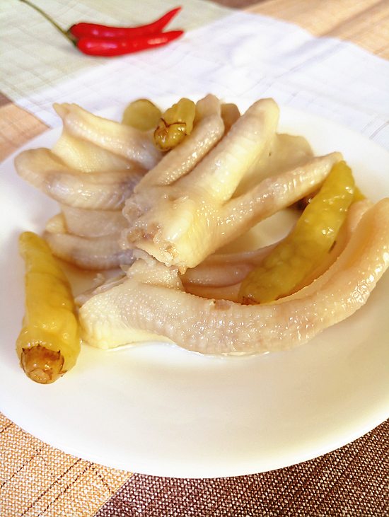 泡椒鴨掌的做法-酸辣味泡菜譜-易網健康養生網 泡椒鴨掌的做法-酸辣味泡菜譜