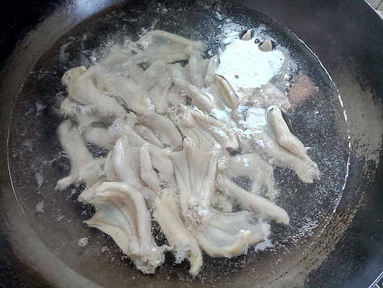 泡椒鴨掌的做法-酸辣味泡菜譜-易網健康養生網 泡椒鴨掌的做法-酸辣味泡菜譜