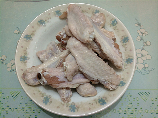 香辣鹵鴨翅（海帶鹵蛋）的做法-香辣味鹵菜譜