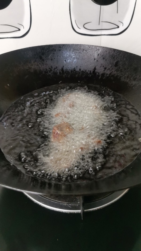 炸肉段的做法-咸鮮味炸菜譜