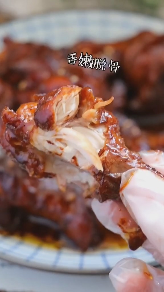 蜜汁雞翅根的做法-家常味燉菜譜