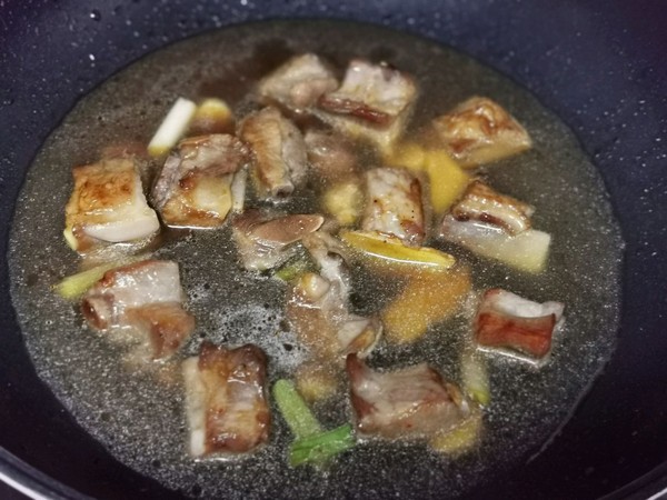 腐乳燒排骨的做法-家常味燒菜譜