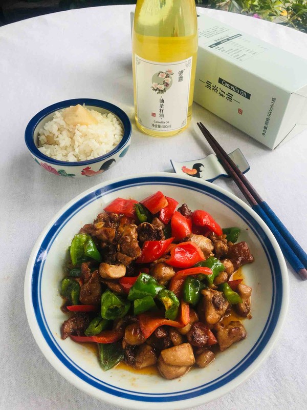 油茶籽油炒雞的做法-香辣味炒菜譜