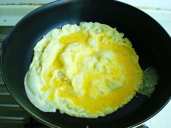 白玉菇木耳炒雞蛋的做法-咸鮮味炒菜譜