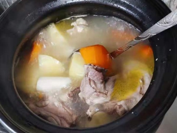 土豆淮山雞湯的做法-家常味煲菜譜